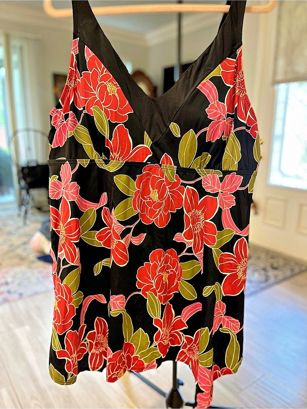 avenue Floral Two-Piece Swimsuit in Black & Red Size 22W